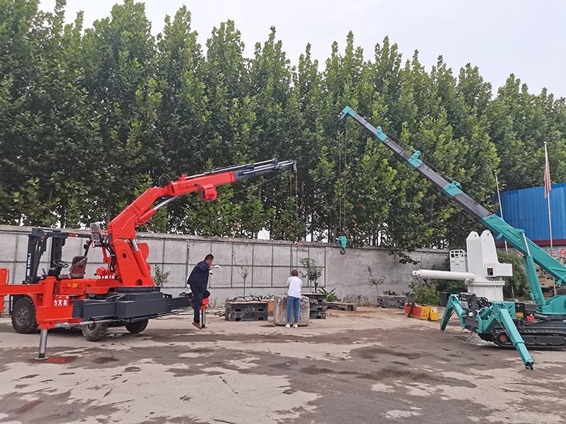 蜘蛛吊車租賃價(jià)格是多少?購買一臺(tái)履帶式起重機(jī)多少錢？